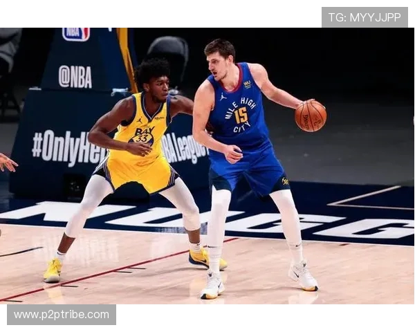 库里三分逻辑：持球挡拆后出手瞬间身体核心平衡对抛物线的影响